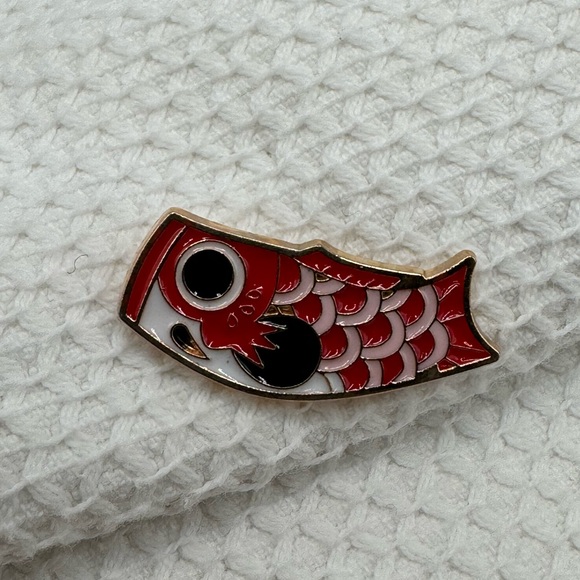 3/$15 Cute Koi Fish Enamel Pin Brooch - Picture 2 of 5